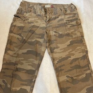 Old Navy Camouflage Capris